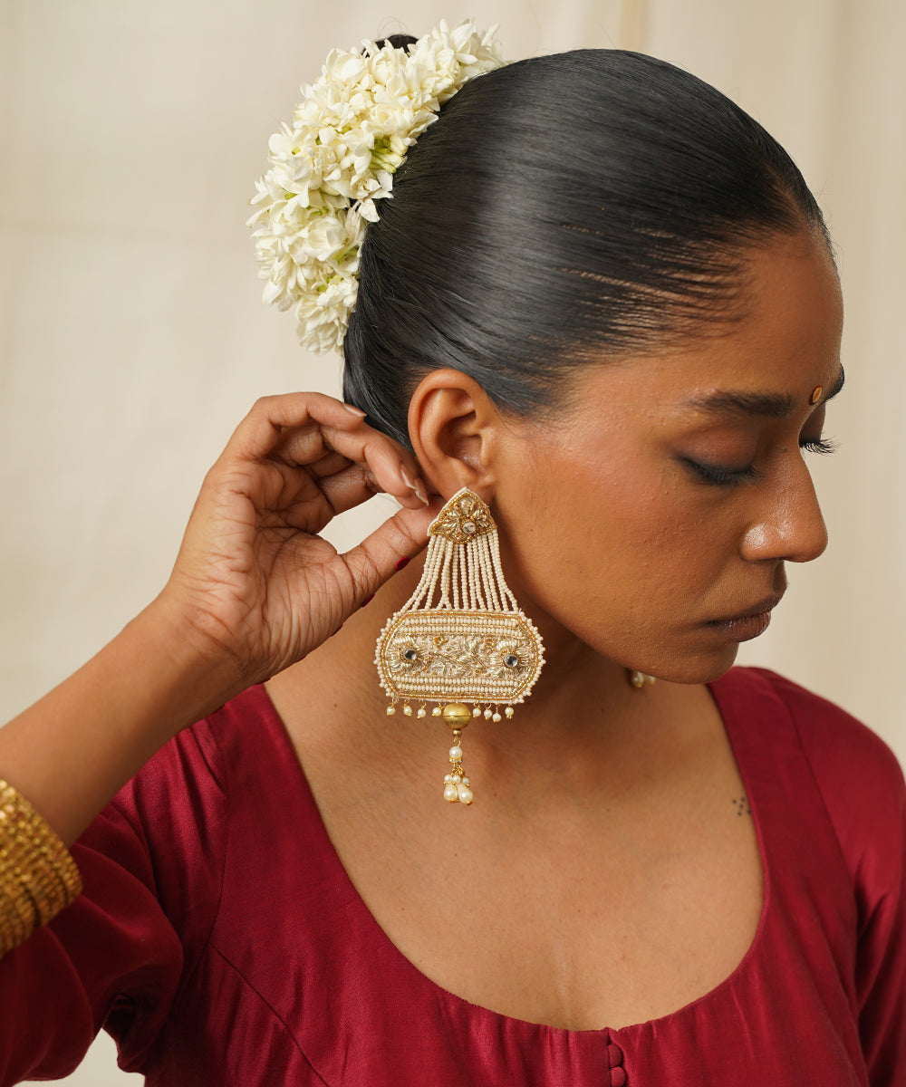 Handcrafted_Ethnic_Cream_And_Gold_Earring_WeaverStory_01