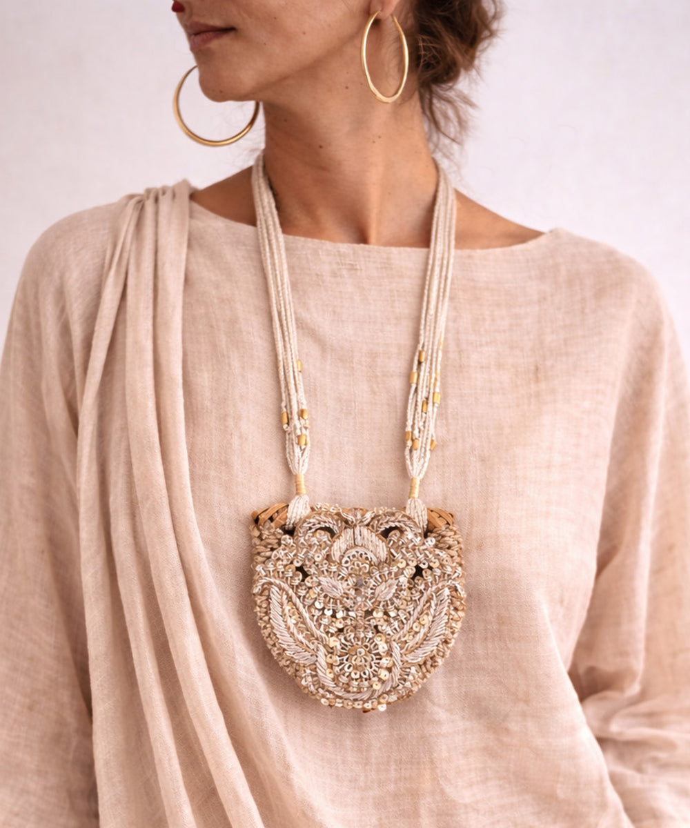 Anaya_Necklace_Hand_Embroidered_Necklace_WeaverStory_01