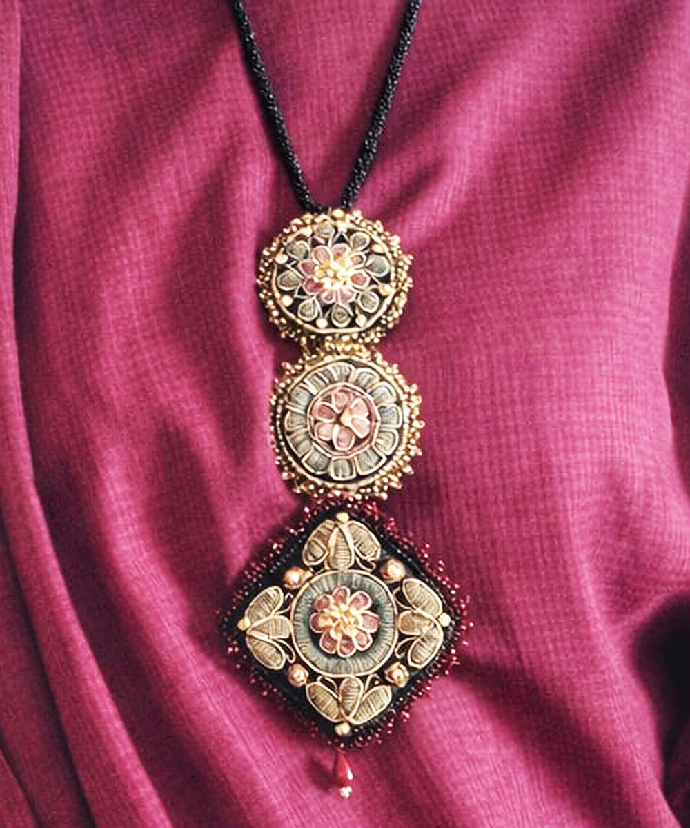 Mehrangi_Long_Rani_Haar_Hand_Embroidered_Necklace_WeaverStory_02