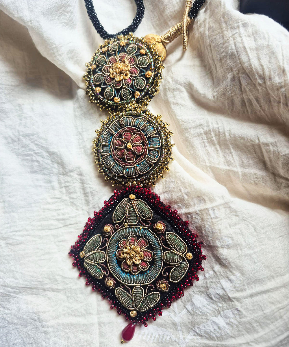 Mehrangi_Long_Rani_Haar_Hand_Embroidered_Necklace_WeaverStory_03