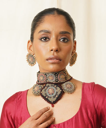 Handcrafted_Black_Fabric_Choker_WeaverStory_03