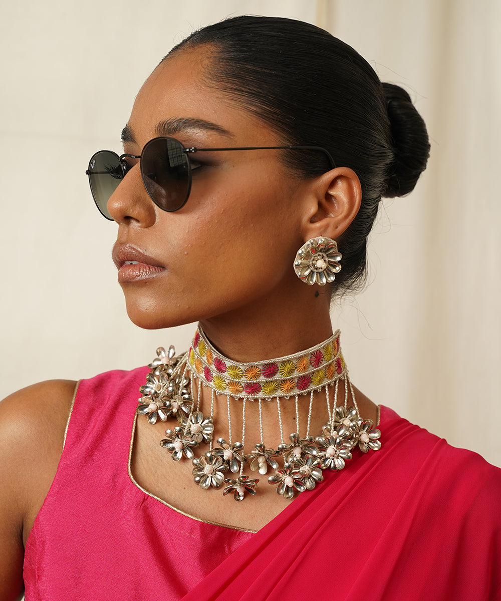 Handcrafted_Off-White_Embroidered_Choker_WeaverStory_03
