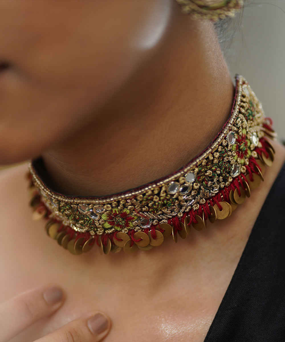 Umaid_Hand_Embroidered_Choker_WeaverStory_02