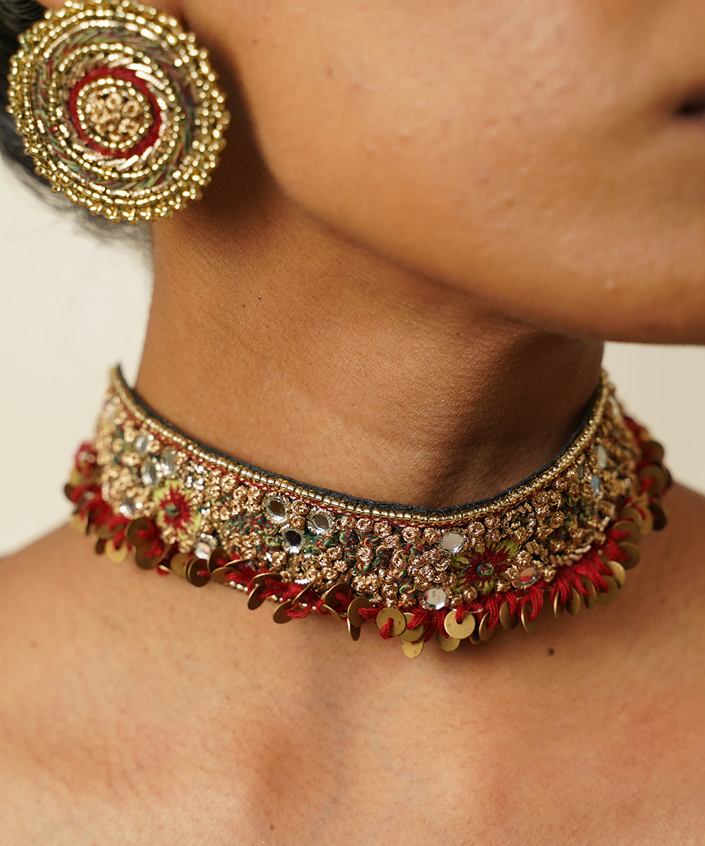 Umaid_Hand_Embroidered_Choker_WeaverStory_03