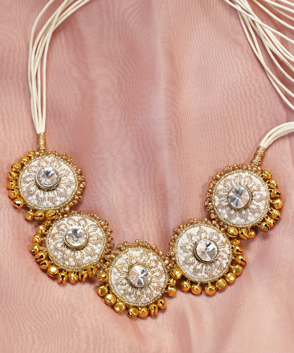 Sundari_Choker_Hand_Embroidered_Necklace_WeaverStory_04