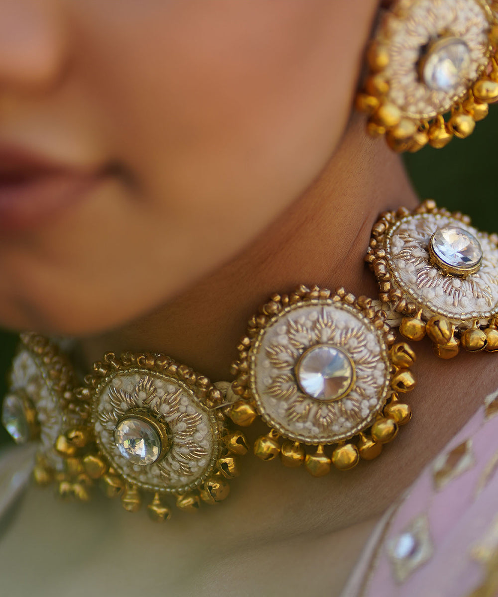 Sundari_Choker_Hand_Embroidered_Necklace_WeaverStory_01