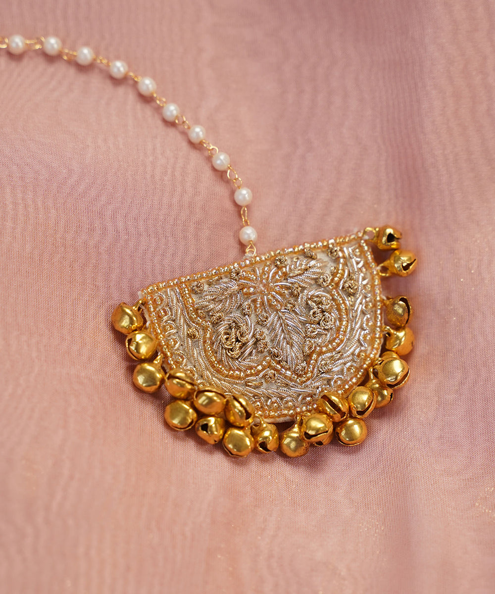 Artisanal_Zari_&_Bead_Embroidered_Statement_Maang_Tikka_WeaverStory_01