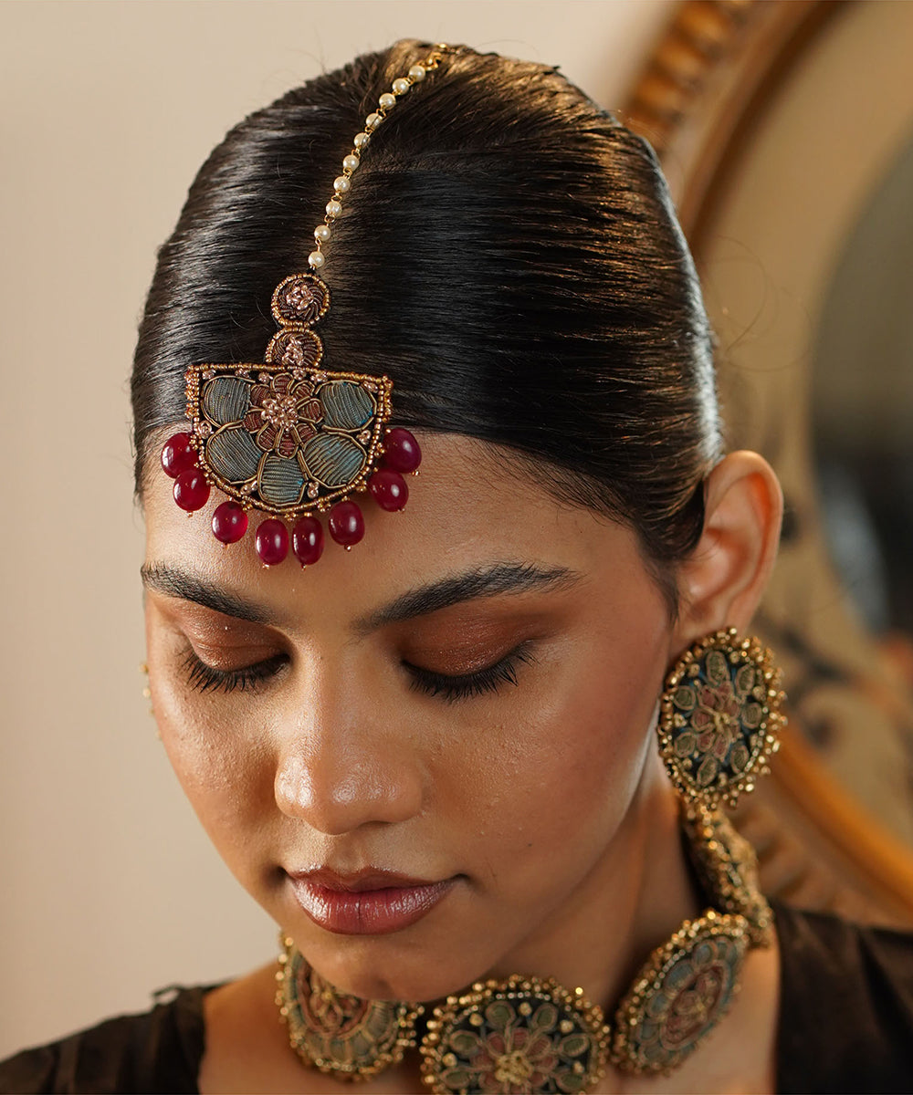Ethnic_Embroidered_Lotus_Motif_Maang_Tikka_With_Pearl_Chain_WeaverStory_02