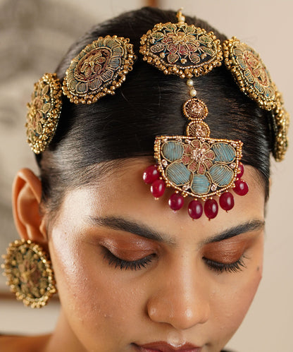 Ethnic_Embroidered_Lotus_Motif_Maang_Tikka_With_Pearl_Chain_WeaverStory_03