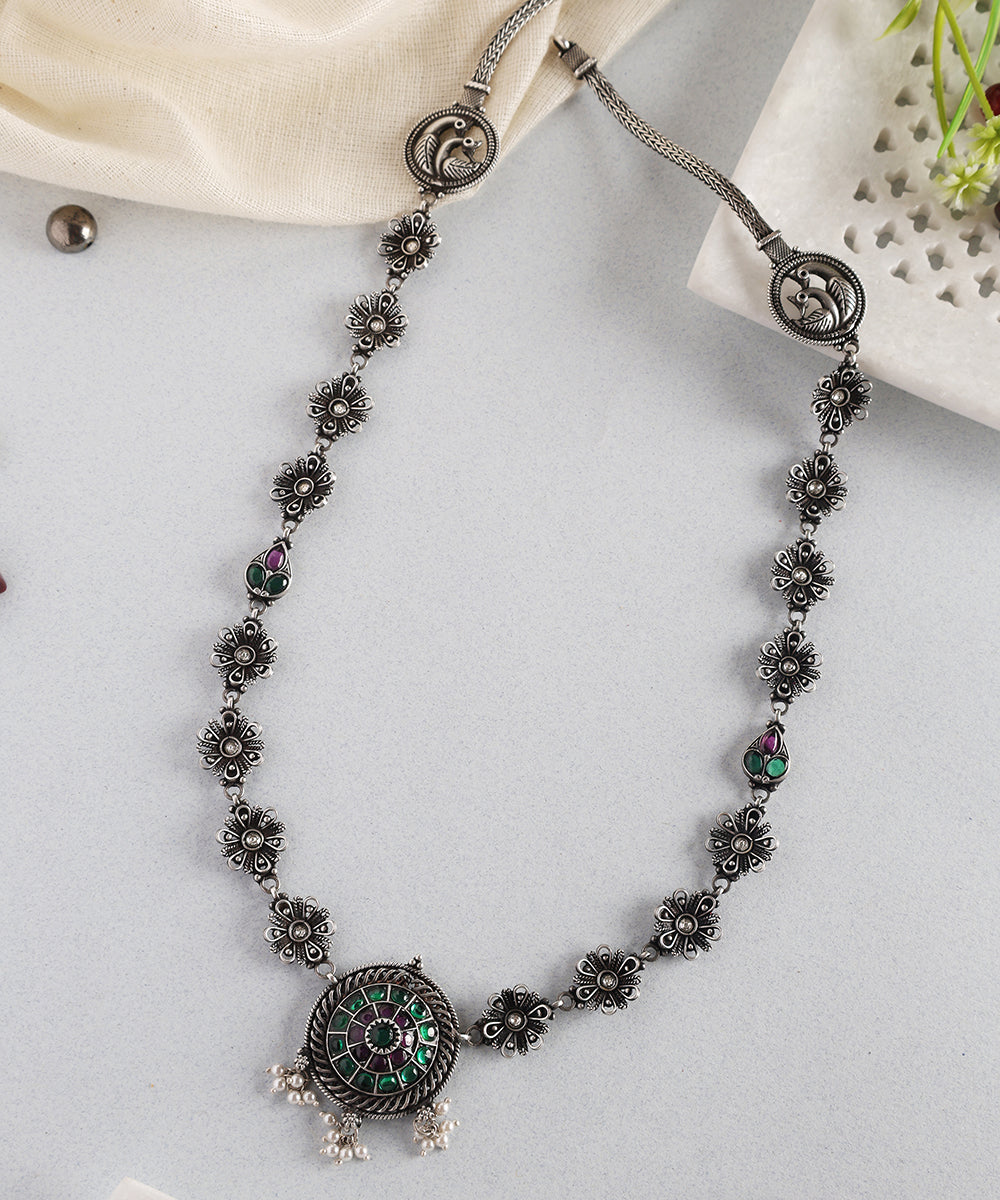 Sneha_Handcrafted_Oxidised_Pure_Silver_Necklace_With_Kempstones_And_Floral_Motifs_WeaverStory_01