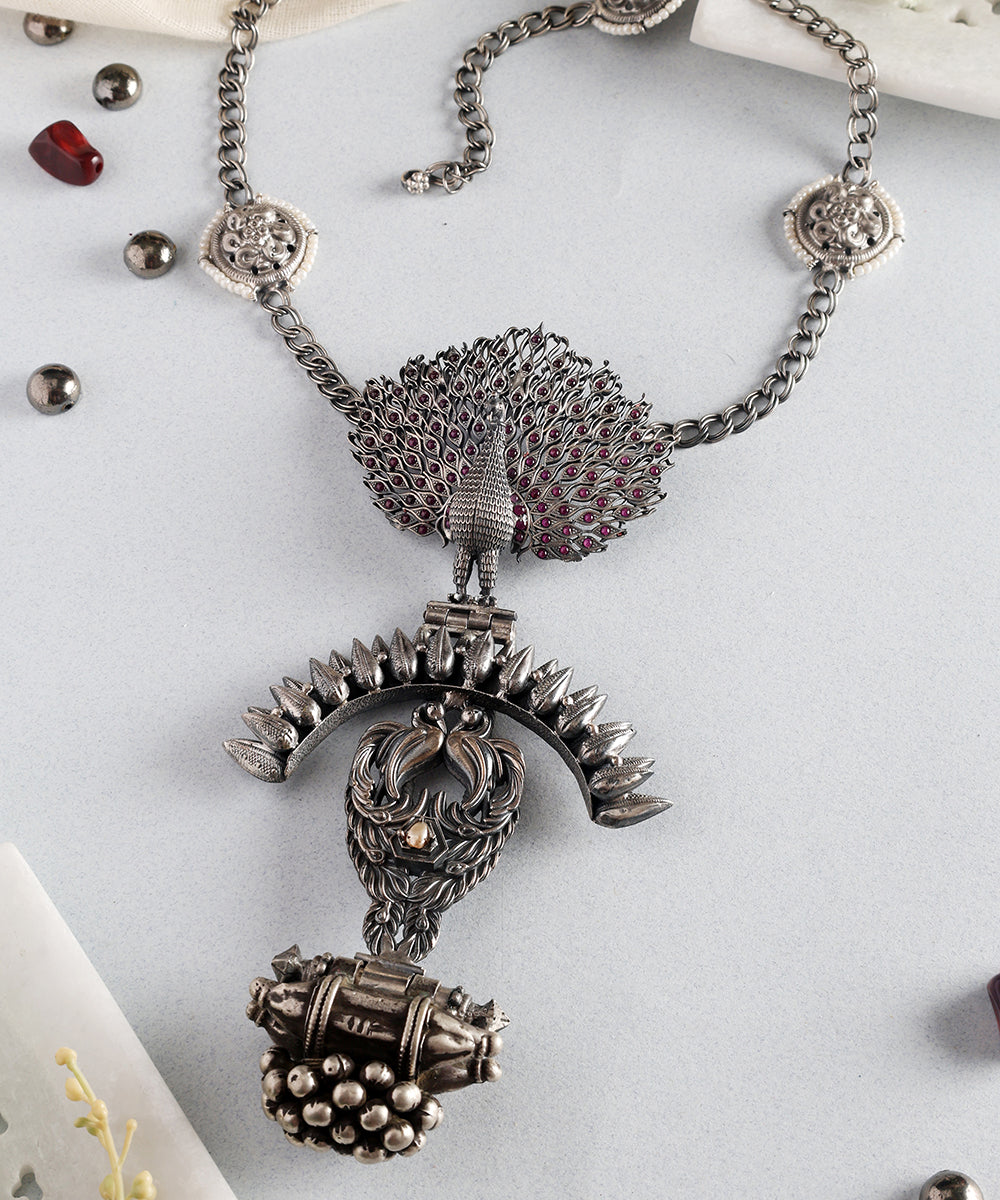 Pari_Handcrafted_Oxidised_Pure_Silver_Necklace_With_Peacock_Motif_And_Kempstones_WeaverStory_01