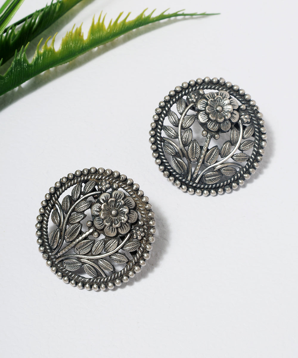 Eila_Handcrafted_Oxidised_Pure_Silver_Earrings_With_Floral_Motif_WeaverStory_01