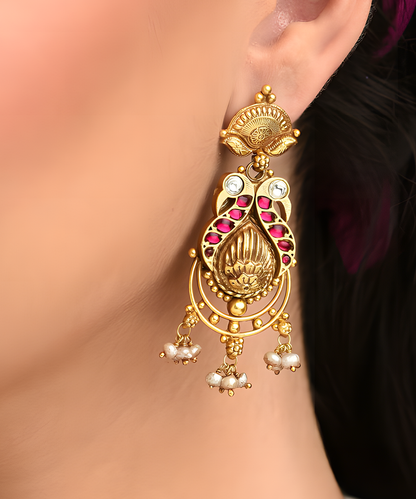 Nitya_Handcrafted_Red_Kundan_Golden_Earrings_In_Pure_WeaverStory_01