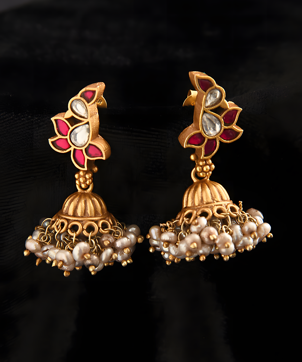 Ritu_Red_Handcrafted_Kundan_Pure_Silver_Earring_WeaverStory_02