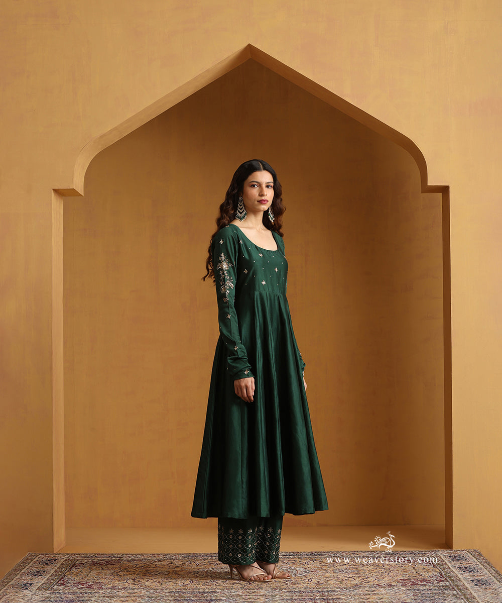 Bottle_Green_Hand_Embroidered_Chanderi_Anarkali_Kurta_With_Pants_And_Organza_Dupatta_WeaverStory_03