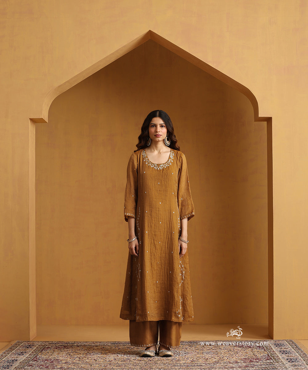 Mustard_Yellow_Hand_Embroidered_Cotton_Tissue_Side_Kali_Kurta_With_Pants_And_Organza_Dupatta_WeaverStory_03