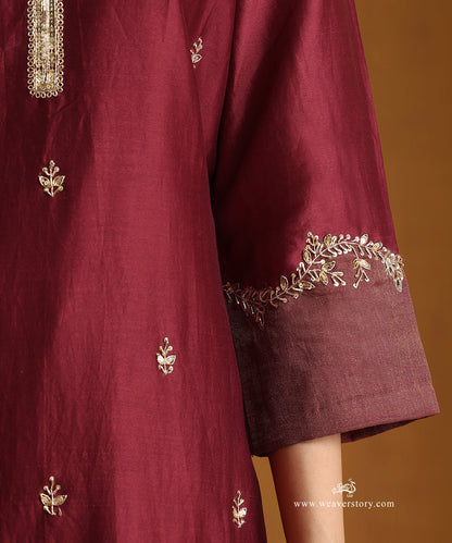 Red_Hand_Embroidered_Chanderi_Kurta_With_Pants_And_Organza_Dupatta_WeaverStory_07