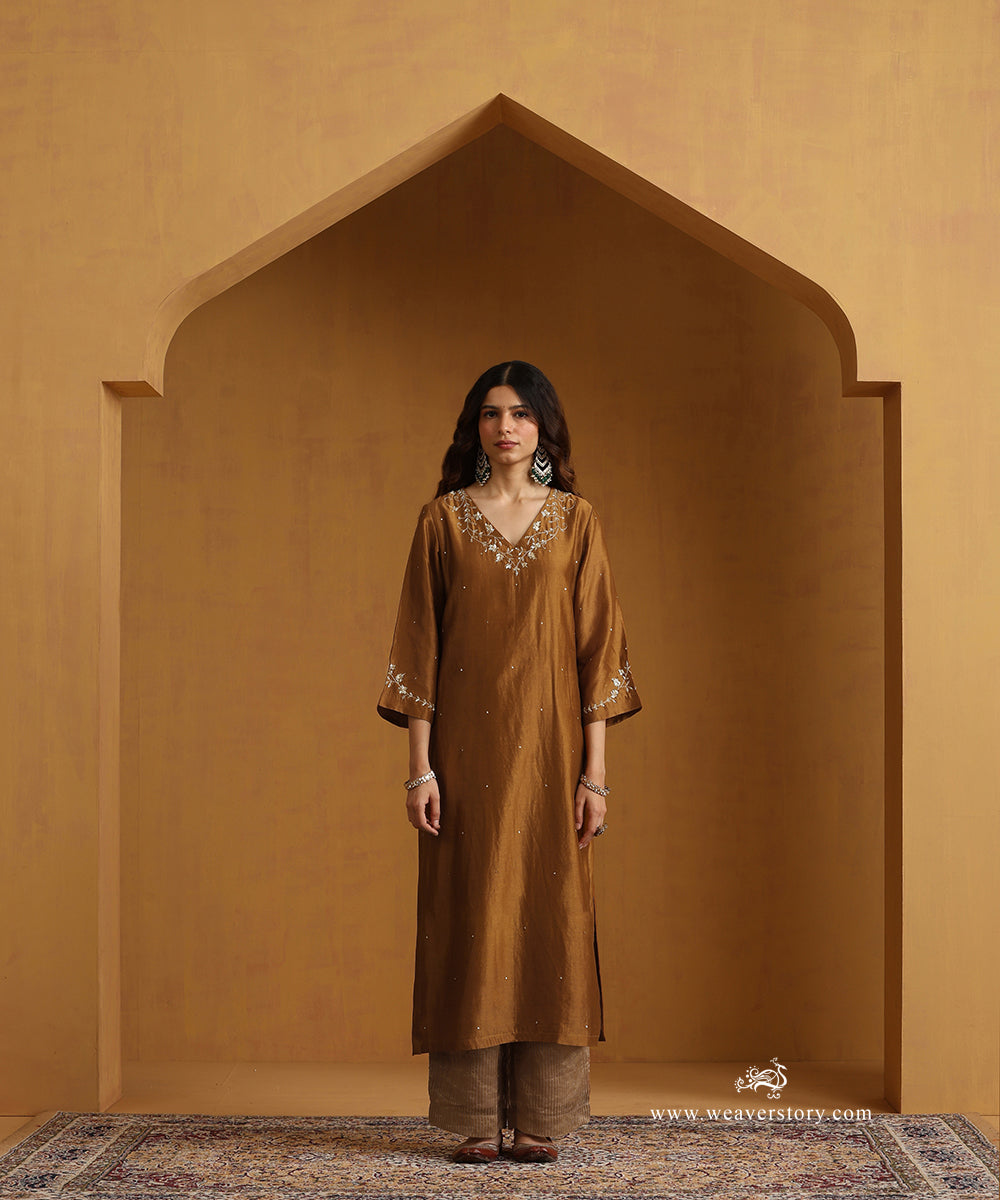 Mustard_Yellow_Hand_Embroidered_Chanderi_Angrakha_Kurta_With_Pants_And_Organza_Dupatta_WeaverStory_03