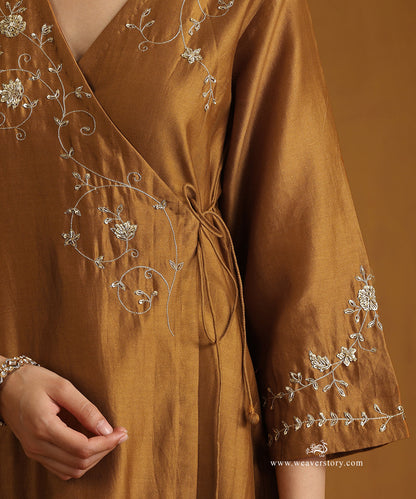 Mustard_Yellow_Hand_Embroidered_Chanderi_Angrakha_Kurta_With_Pants_And_Organza_Dupatta_WeaverStory_07