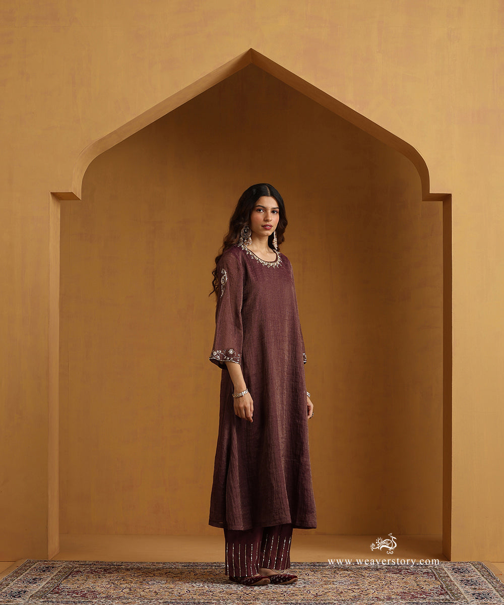 Dark_Plum_Hand_Embroidered_Cotton_Tissue_Kurta_With_Chanderi_Pants_And_Organza_Dupatta_WeaverStory_03