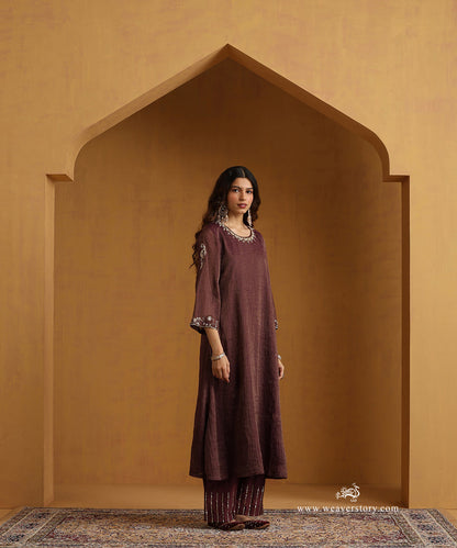 Dark_Plum_Hand_Embroidered_Cotton_Tissue_Kurta_With_Chanderi_Pants_And_Organza_Dupatta_WeaverStory_03