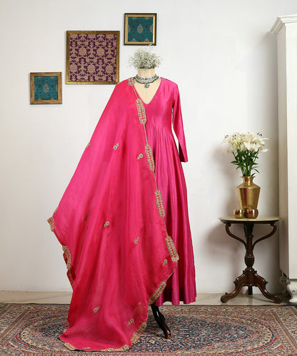 Hot_Pink_Organza_Dupatta_Scallop_Border_And_Booti_WeaverStory_01
