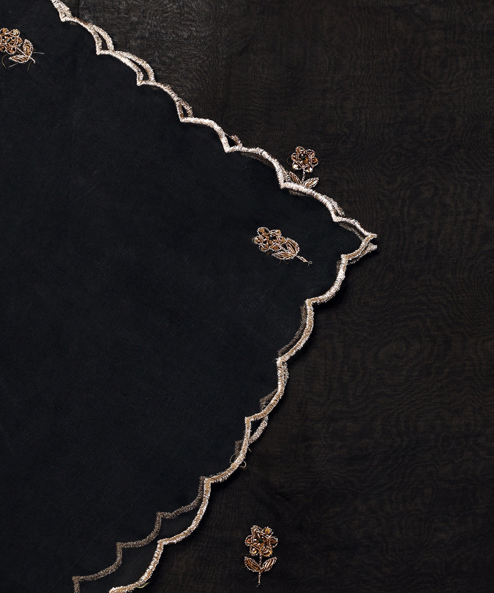 Black_Handloom_Organza_Dupatta_With_Scallop_Boder_And_Hand_Embroidery_WeaverStory_04