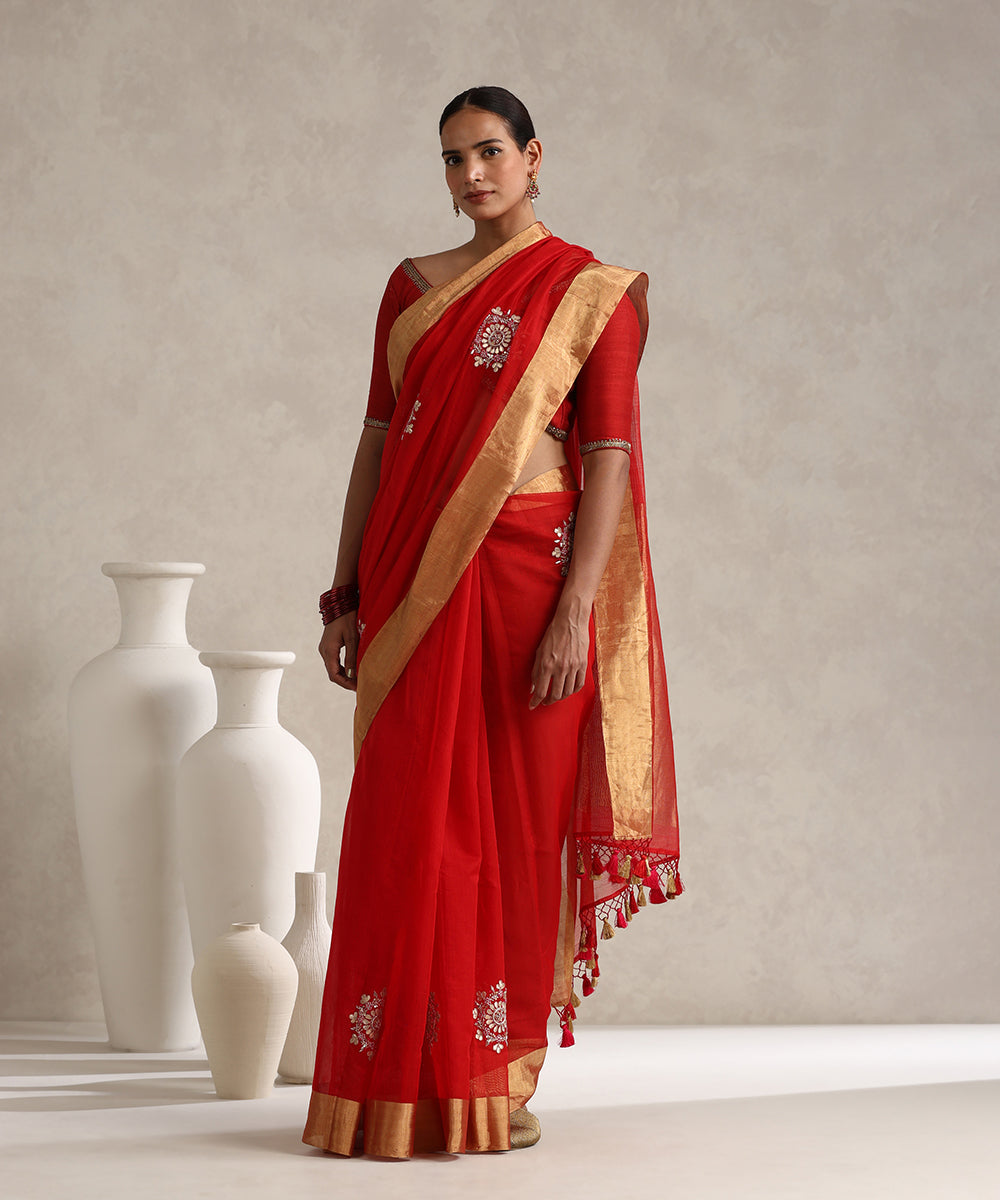 Red_Handloom_Pure_Chanderi_Saree_With_Hand_Embroidered_Rangoli_Boota_WeaverStory_01