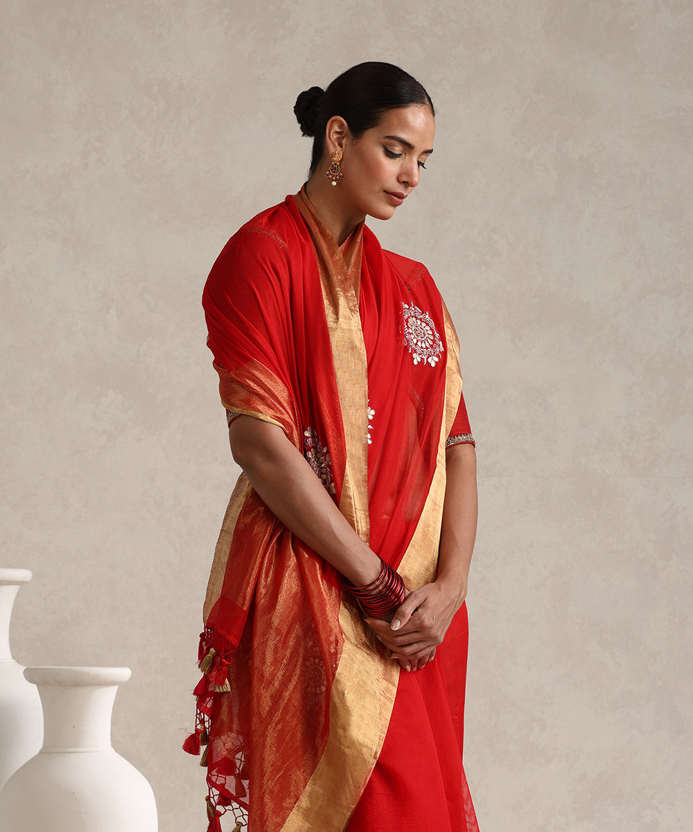 Red_Handloom_Pure_Chanderi_Saree_With_Hand_Embroidered_Rangoli_Boota_WeaverStory_02