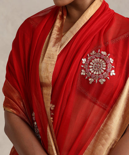 Red_Handloom_Pure_Chanderi_Saree_With_Hand_Embroidered_Rangoli_Boota_WeaverStory_04