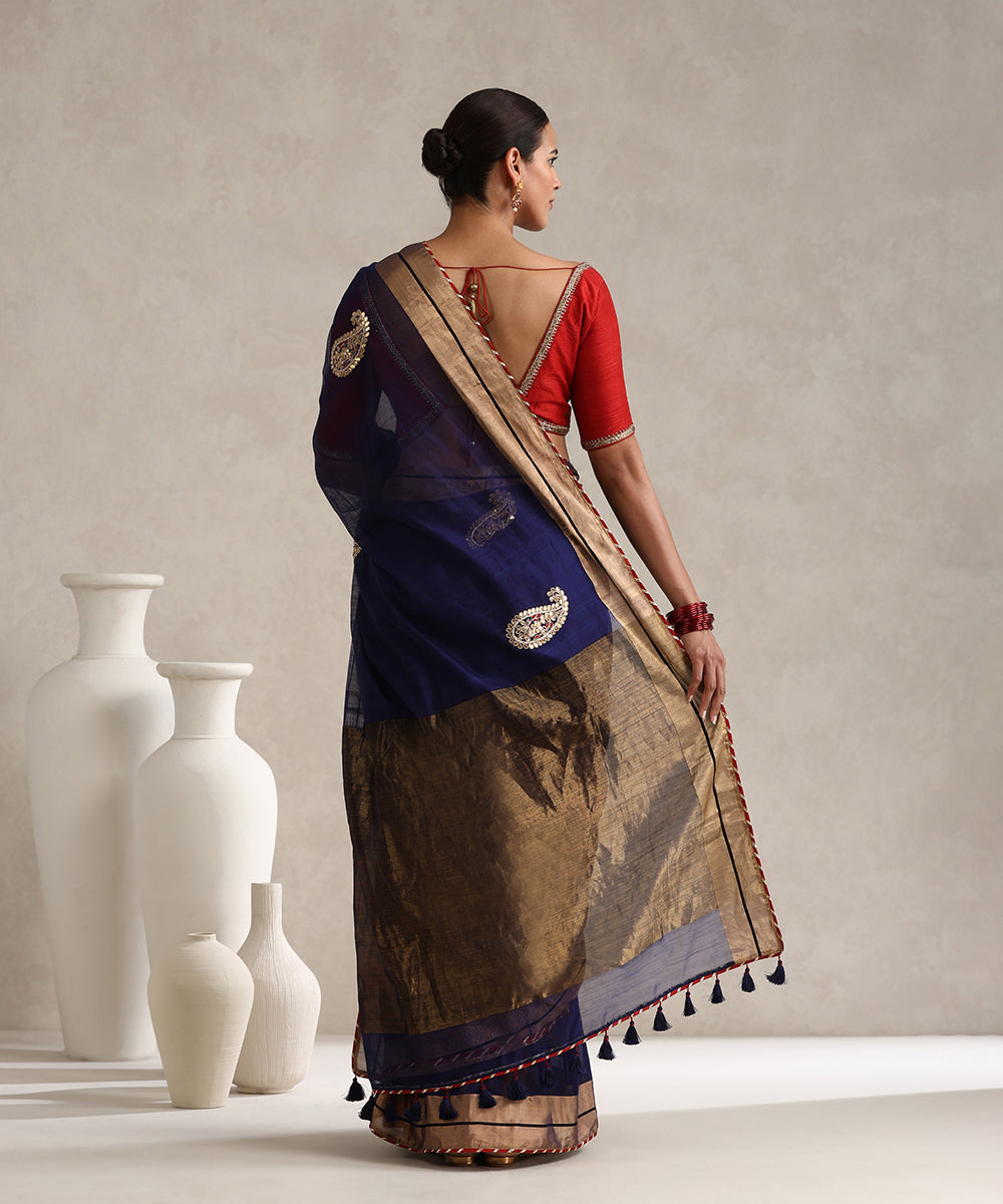 Dark_Blue_Handloom_Pure_Chanderi_Saree_With_Hand_Embroidered_Ambi_Booti_And_Lace_WeaverStory_03