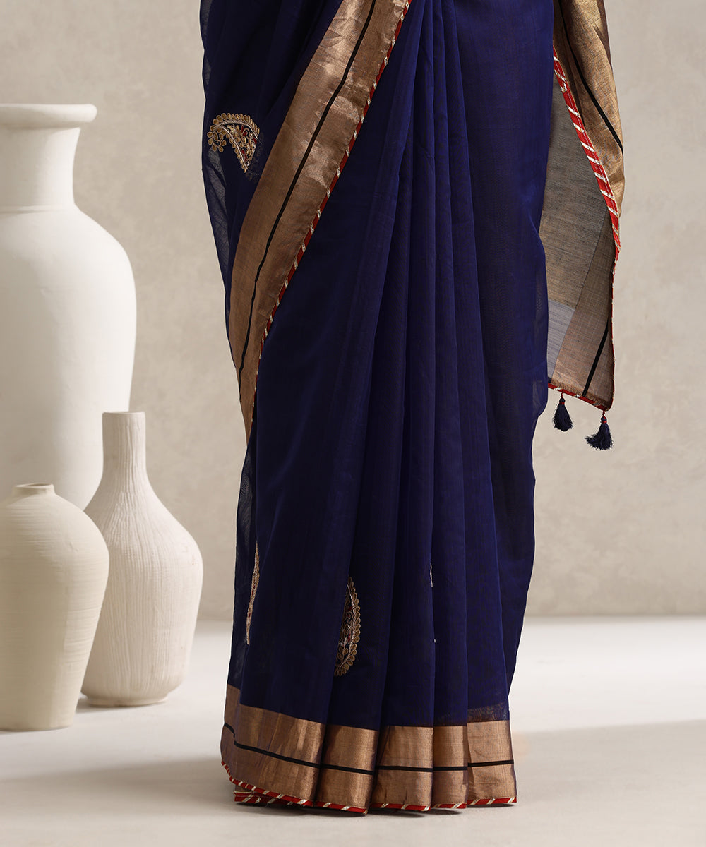 Dark_Blue_Handloom_Pure_Chanderi_Saree_With_Hand_Embroidered_Ambi_Booti_And_Lace_WeaverStory_05