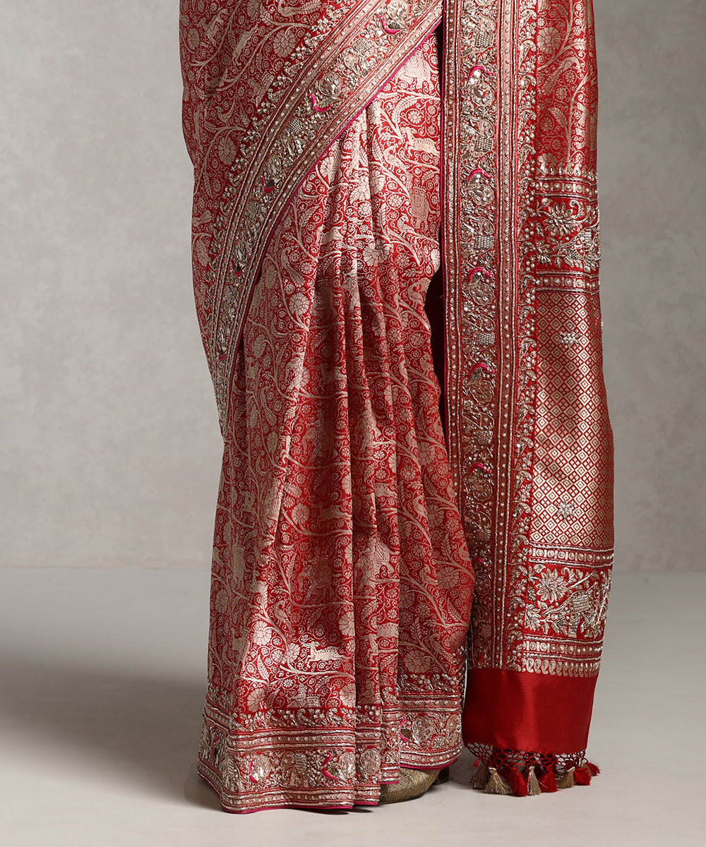 Maroon_Handloom_Pure_Katan_Silk_Shikargah_Banarasi_Saree_With_Hand_Embroidery_WeaverStory_04