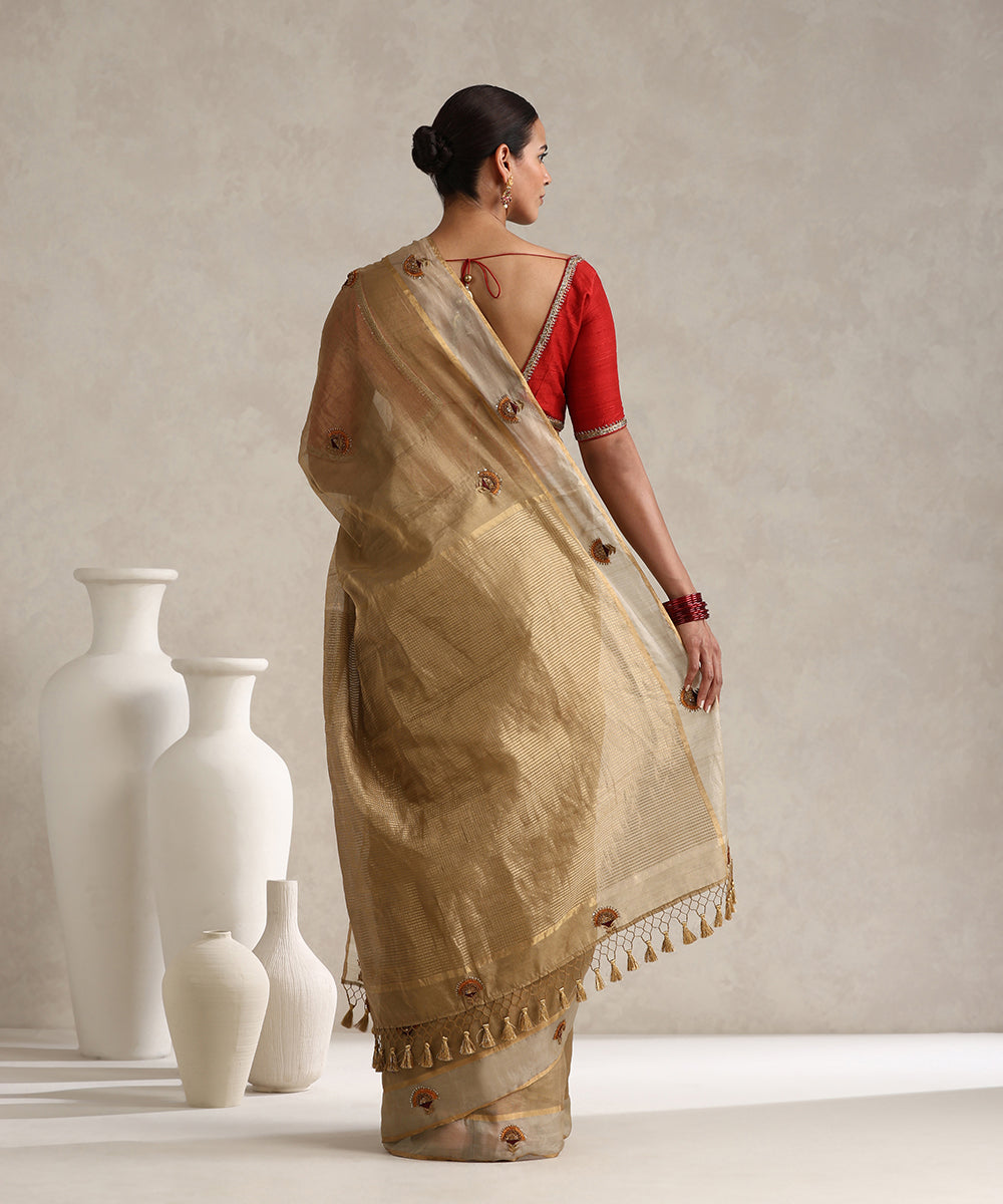 Grey_Gold_Pure_Tissue_Chanderi_Saree_With_Hand_Embroidery_And_Wine_Meena_WeaverStory_03