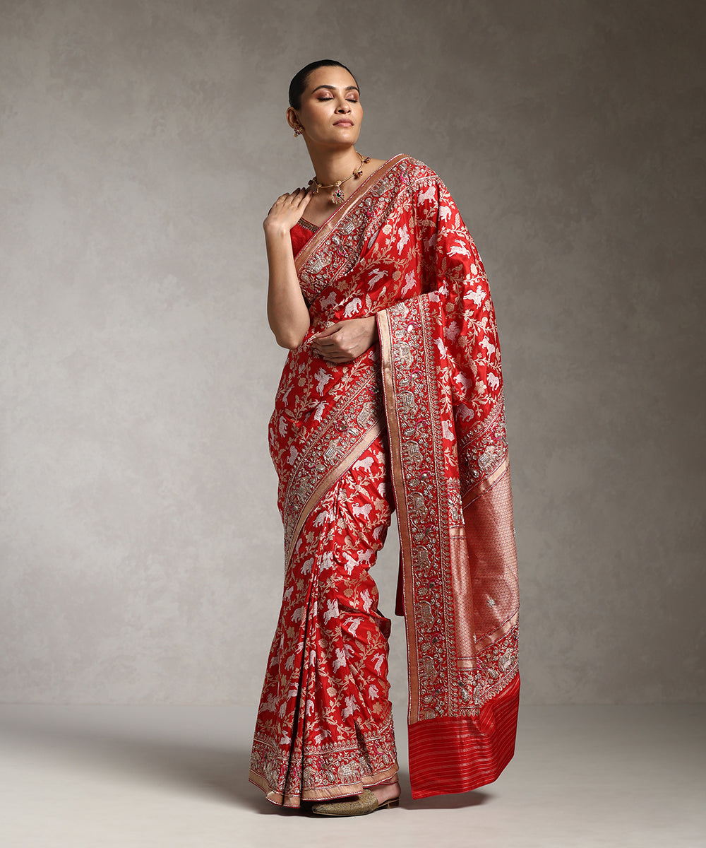 Red_Handloom_Pure_Katan_Silk_Shikargah_Banarasi_Saree_With_Hand_Emboidery_WeaverStory_01