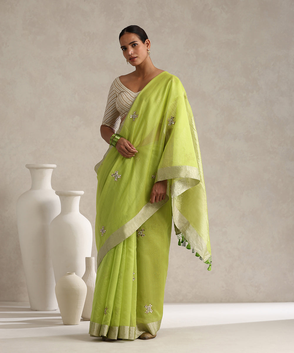 Parrot_Green_Handloom_Pure_Chanderi_Saree_With_Hand_Embroidery_WeaverStory_01