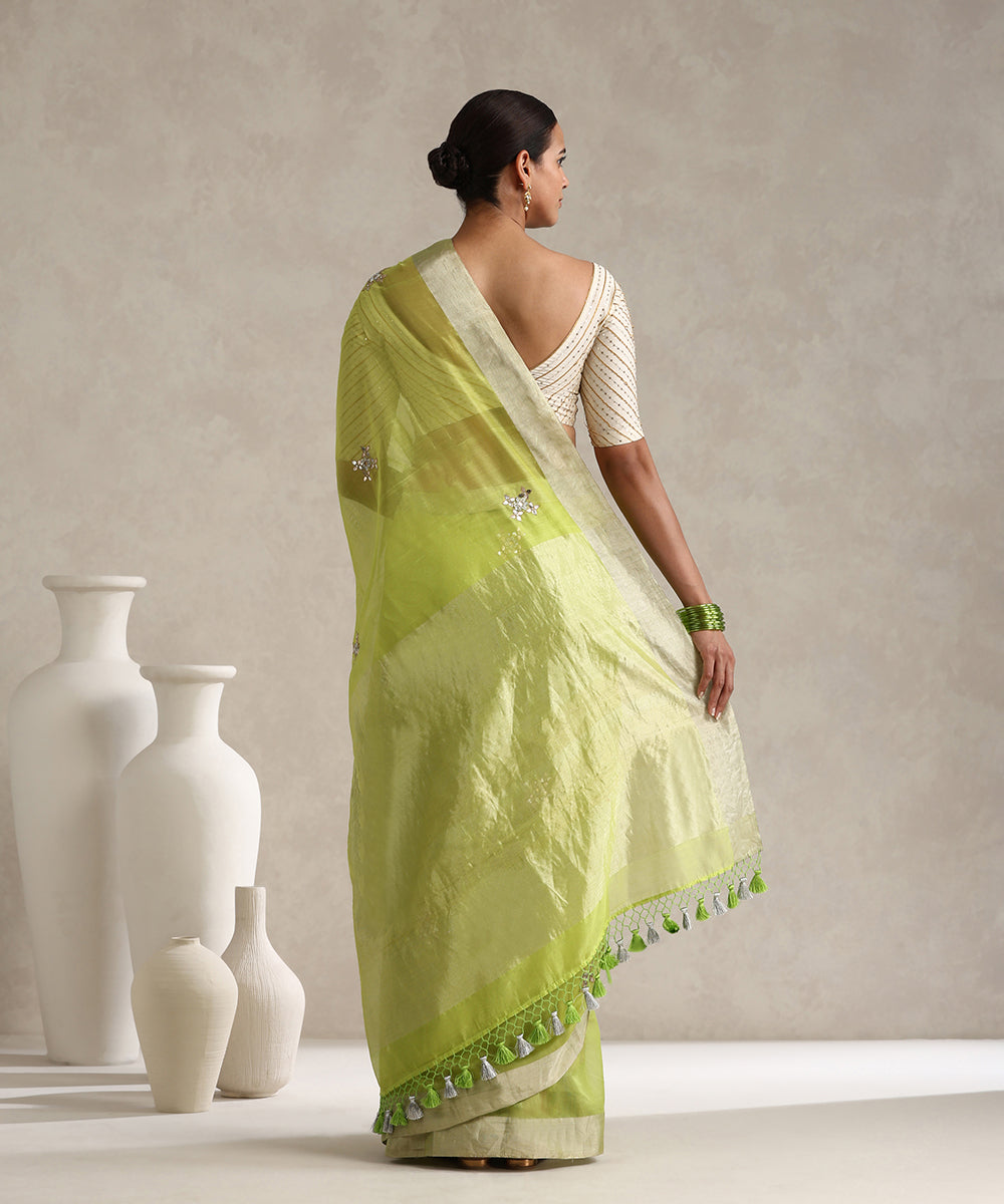 Parrot_Green_Handloom_Pure_Chanderi_Saree_With_Hand_Embroidery_WeaverStory_03