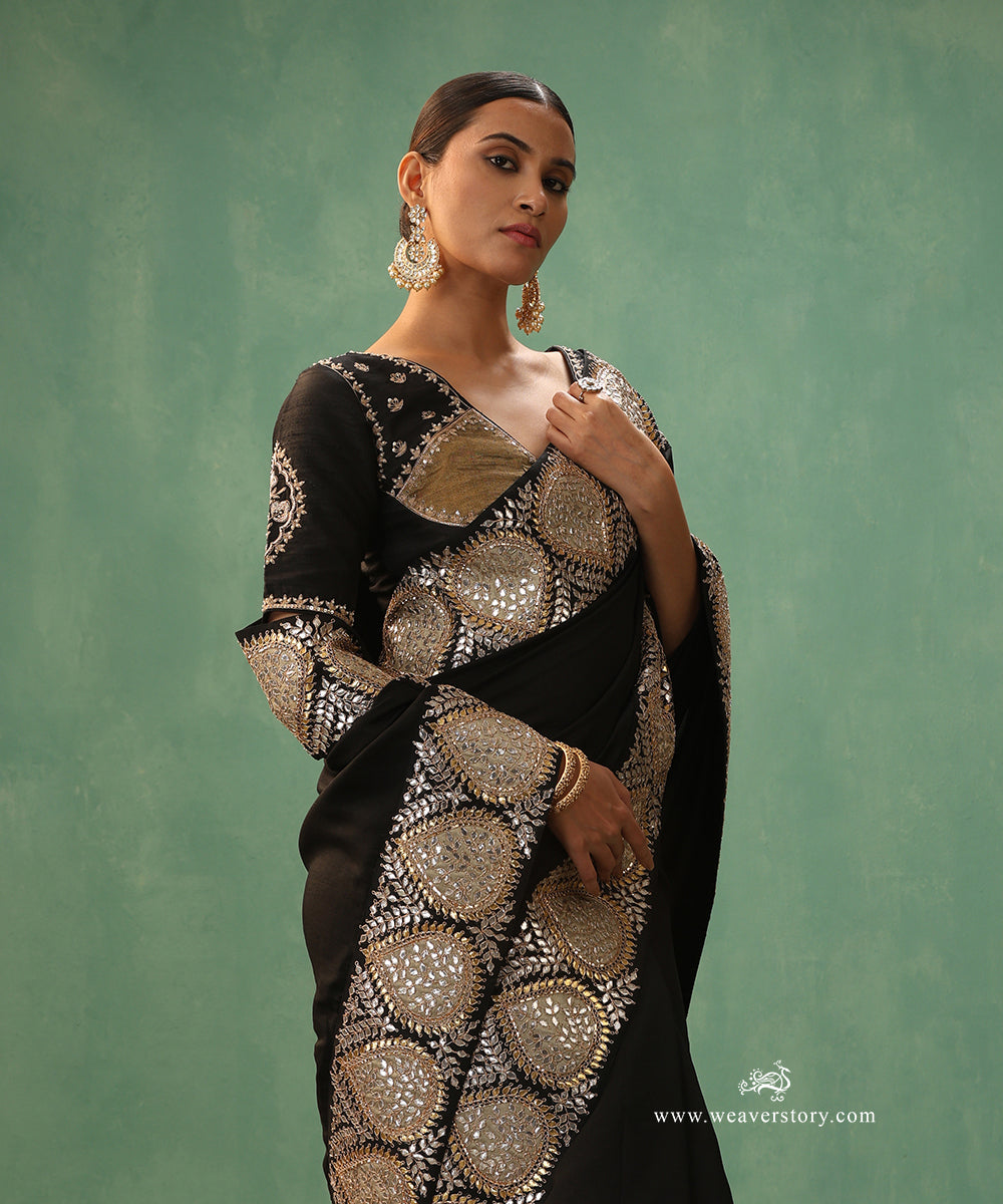 Black_Chiniya_Silk_Saree_With_Gota_Hand_Embroidery_WeaverStory_01