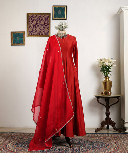 Red_Handloom_Organza_Dupatta_With_Booti_And_Embroidered_Border_WeaverStory_01
