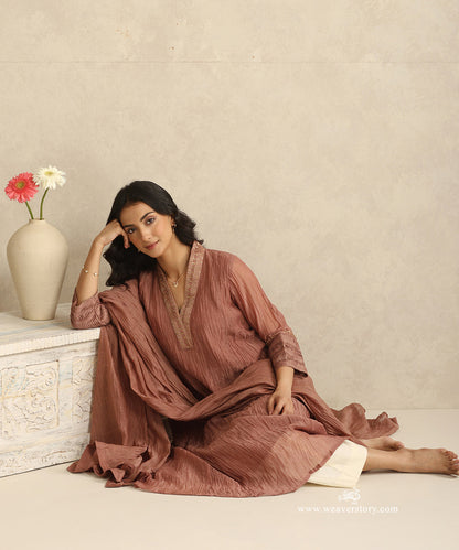 Dusty_Rose_Handloom_Mul_Chanderi_Suit_Set_With_Neck_Embroidery_And_Pintuck_Sleeve_WeaverStory_02