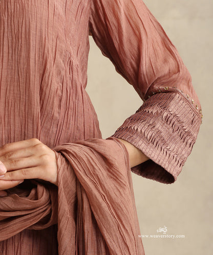 Dusty_Rose_Handloom_Mul_Chanderi_Suit_Set_With_Neck_Embroidery_And_Pintuck_Sleeve_WeaverStory_06