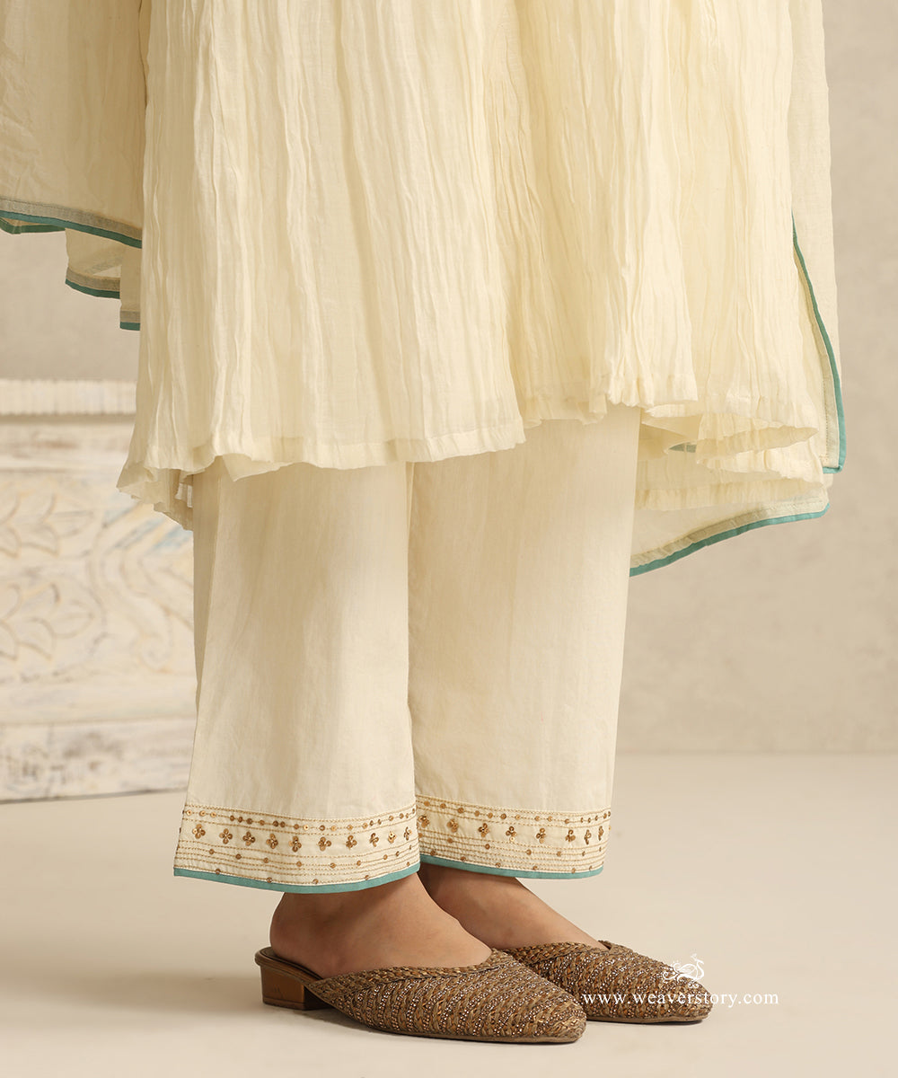 Ivory_Handloom_Mul_Chanderi_Suit_Set_With_Hand_Embroidery_And_Blue_Piping_WeaverStory_05