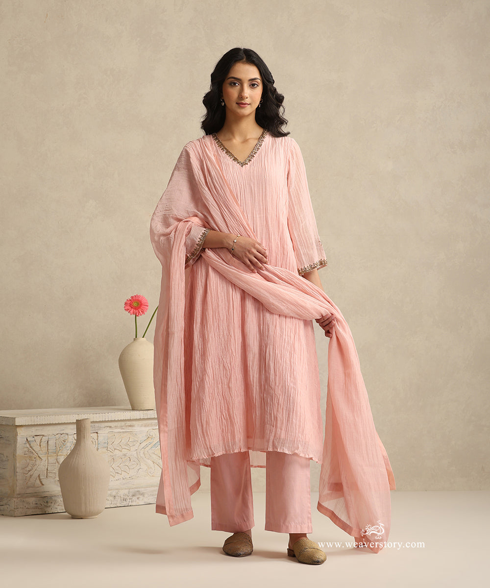 Light_Peach_Handloom_Mul_Chanderi_Suit_Set_With_Dabka_Pitta_WeaverStory_01
