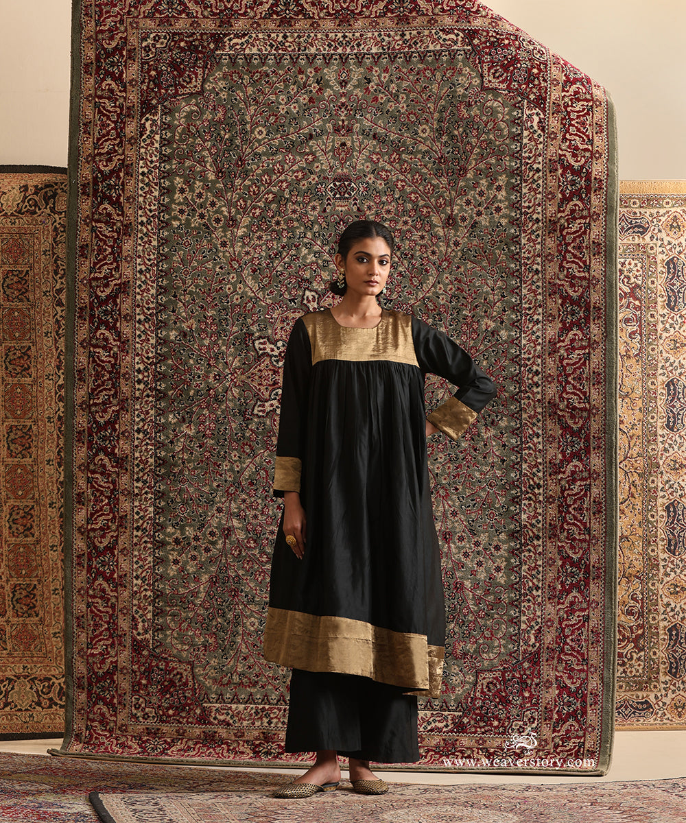 Black_High_Low_Kurta_Tissue_Yoke_with_plain_broad_pants_WeaverStory_03