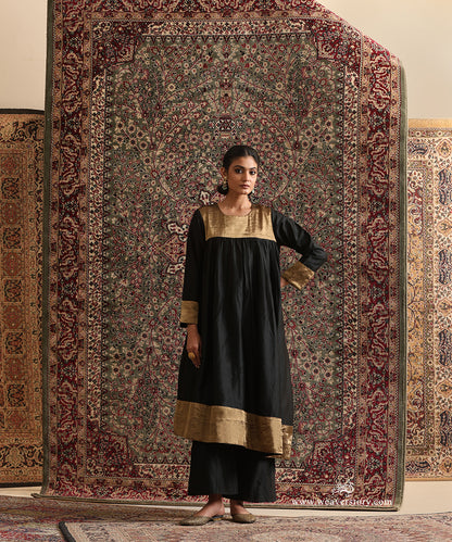 Black_High_Low_Kurta_Tissue_Yoke_with_plain_broad_pants_WeaverStory_03