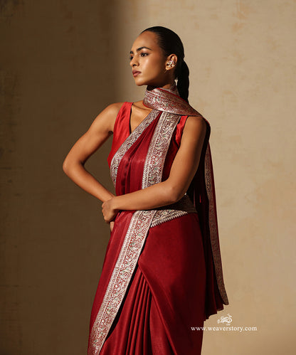 Maroon_Handloom_Georgette_Satin_Saree_With_Shikargah_Antique_Banarasi_Border_WeaverStory_02