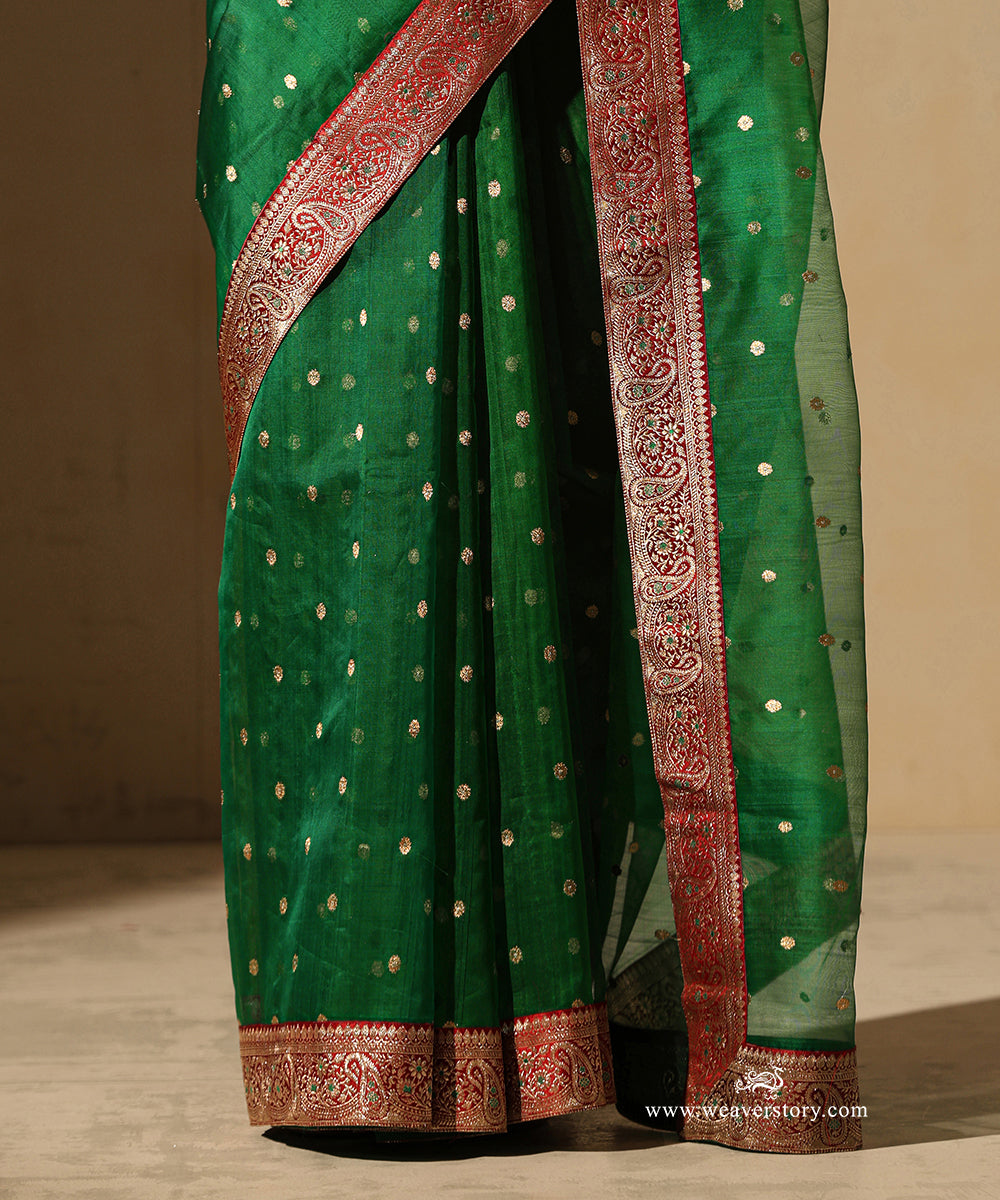 Green_Handloom_Organza_Booti_Saree_With_Maroon_Antique_Ambi_Border_WeaverStory_04