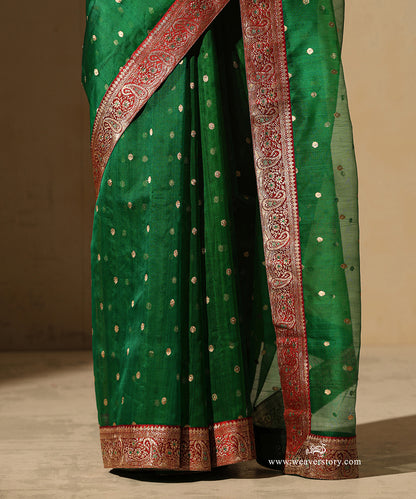 Green_Handloom_Organza_Booti_Saree_With_Maroon_Antique_Ambi_Border_WeaverStory_04