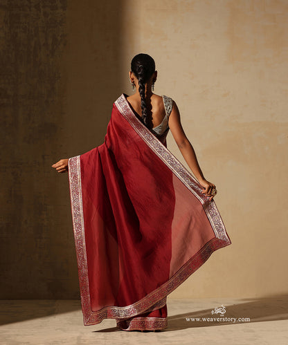 Maroon_Handloom_Organza_Saree_With_Shikargah_Border_WeaverStory_03