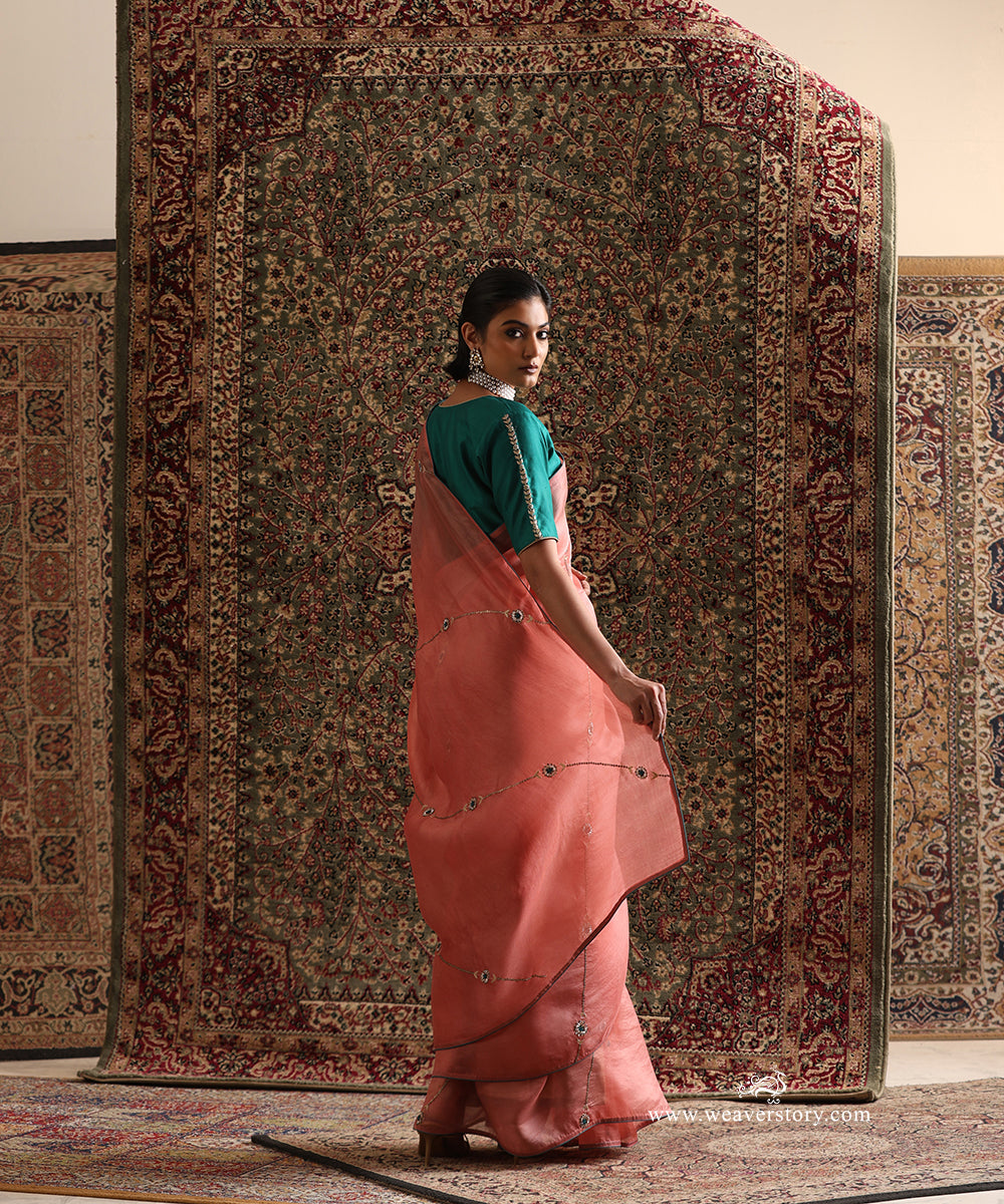 Peach_Pure_Organza_Silk_Saree_With_Addi_Line_WeaverStory_03